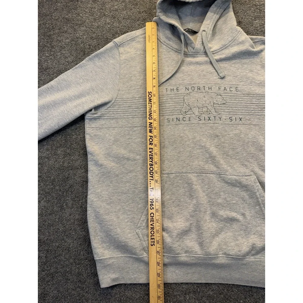 The North Face Men's XL Gray Graphic Pullover Hoodie Bear Logo Sweatshirt